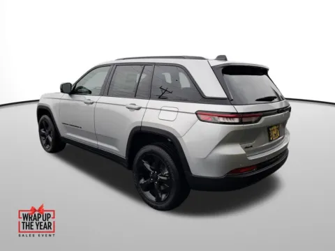 Another view of 2025 Jeep Grand Cherokee for sale in Auburn, WA at Auburn CDJR