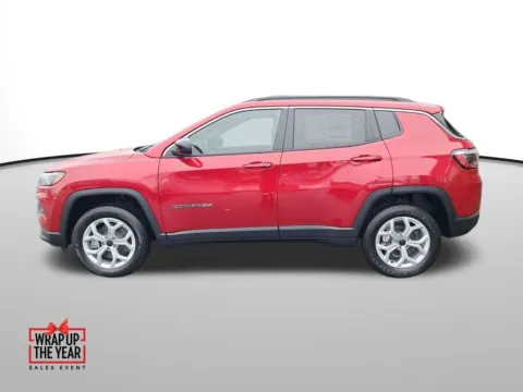 Photos of 2026 Jeep Compass Latitude for sale in Auburn, WA at Auburn CDJR