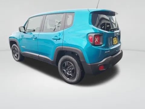 Another view of 2022 Jeep Renegade Sport for sale in Auburn, WA at Auburn CDJR