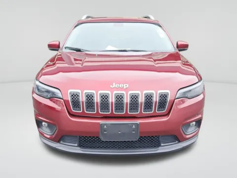 Photos of 2020 Jeep Cherokee Latitude Plus for sale in Auburn, WA at Auburn CDJR