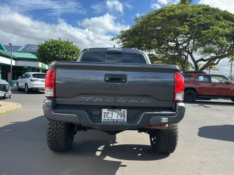 More photos of 2017 Toyota Tacoma SR5 at Acura of Maui, HI