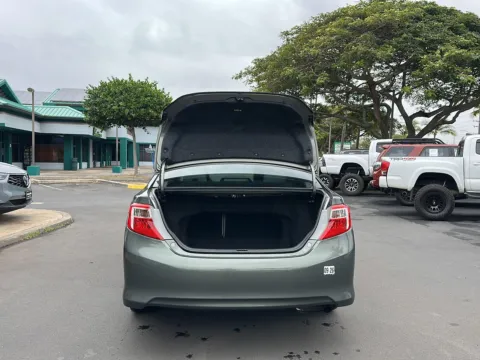 More photos of 2012 TOYOTA CAMRY at Acura of Maui, HI