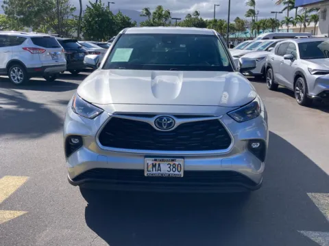 Photos of 2022 Toyota Highlander Hybrid LE for sale in Kahului, HI at Acura of Maui