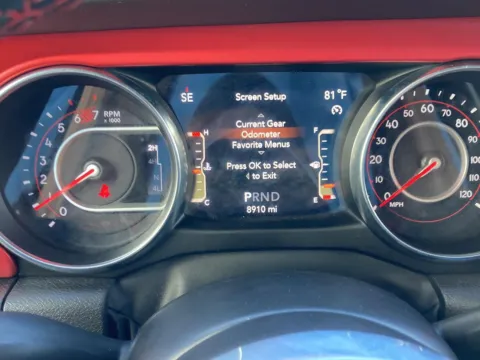 More photos of 2022 Jeep Wrangler Unlimited Rubicon at Acura of Maui, HI