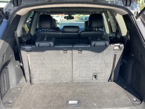 More photos of 2017 Nissan Pathfinder SL at Acura of Maui, HI