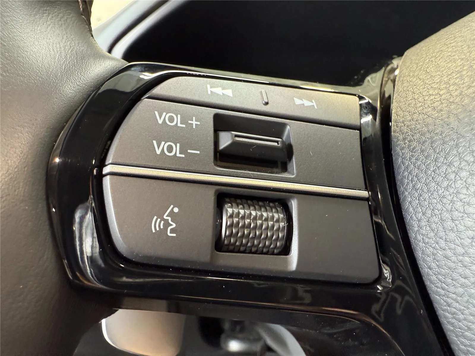 2025 Acura ADX Base - Photo 19