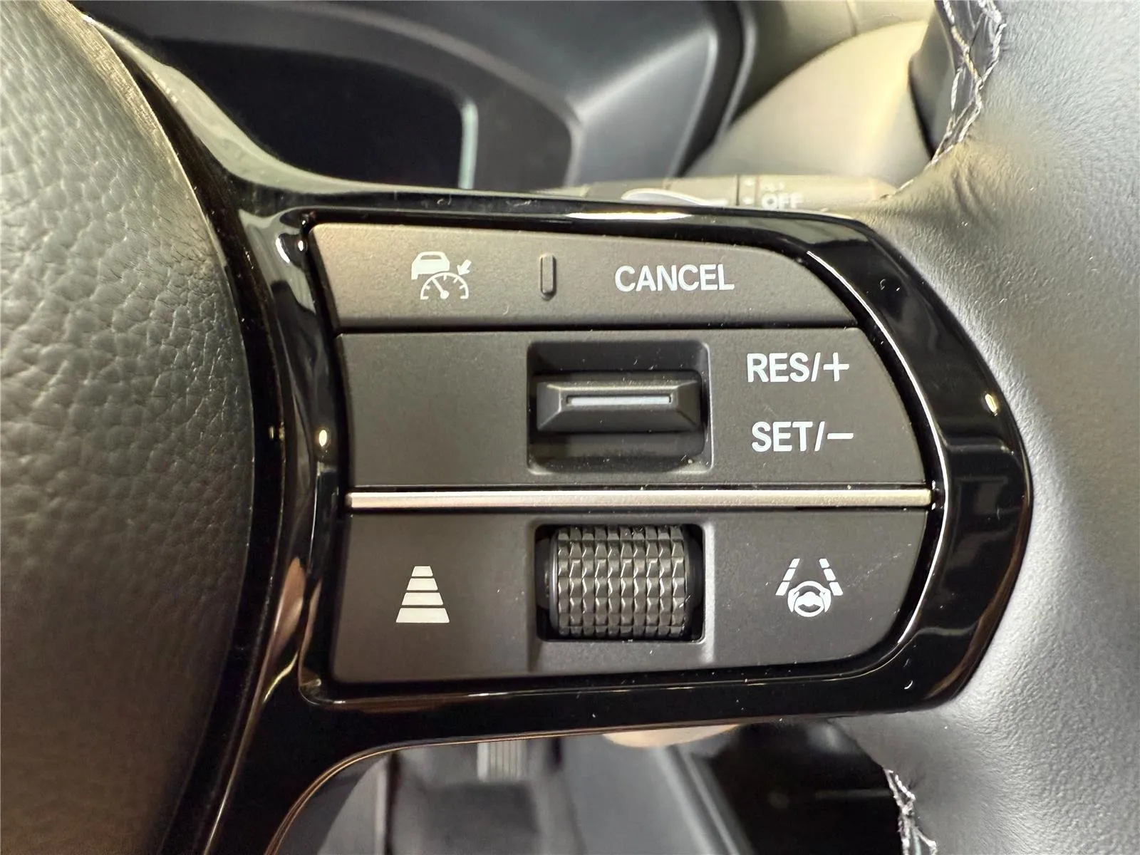 2025 Acura ADX Base - Photo 20