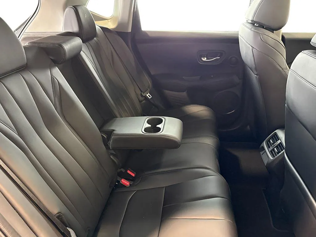 2025 Acura ADX Base - Photo 37