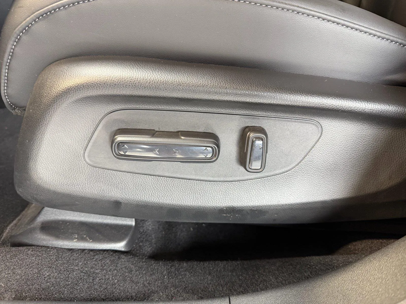 2025 Acura ADX Base - Photo 11
