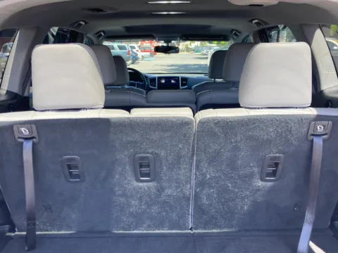 More photos of 2017 Honda Pilot EX-L at Acura of Maui, HI