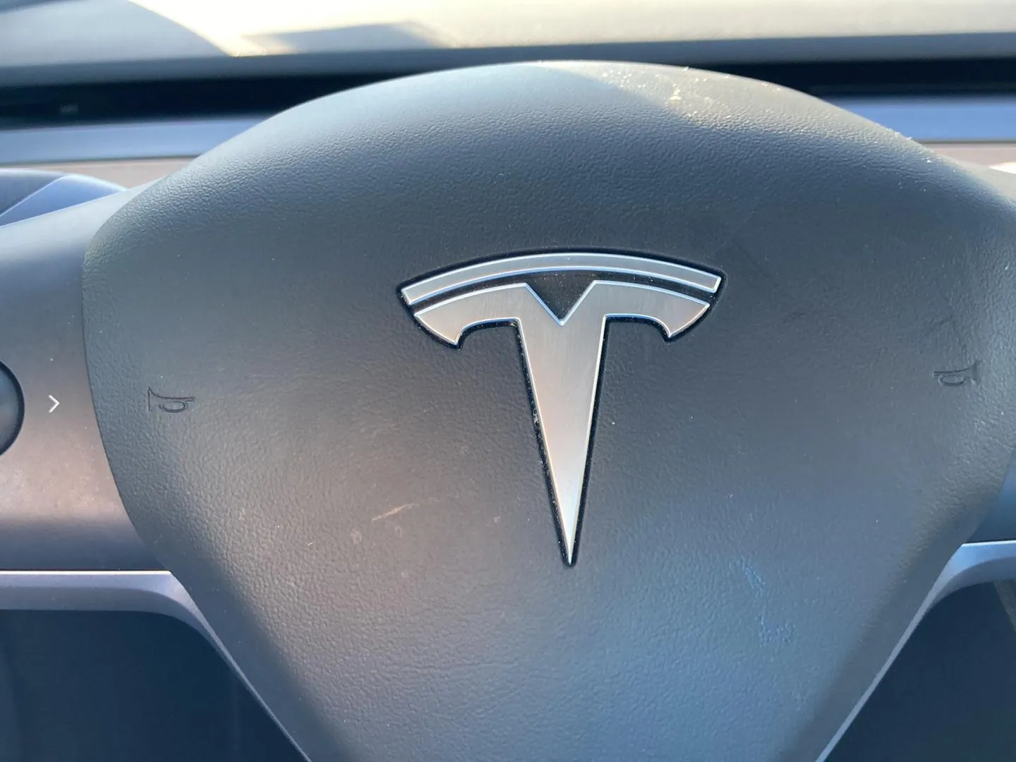 2022 Tesla Model 3 Long Range at Acura of Maui, photo 5