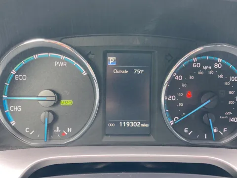 More photos of 2017 Toyota RAV4 Hybrid SE at Acura of Maui, HI
