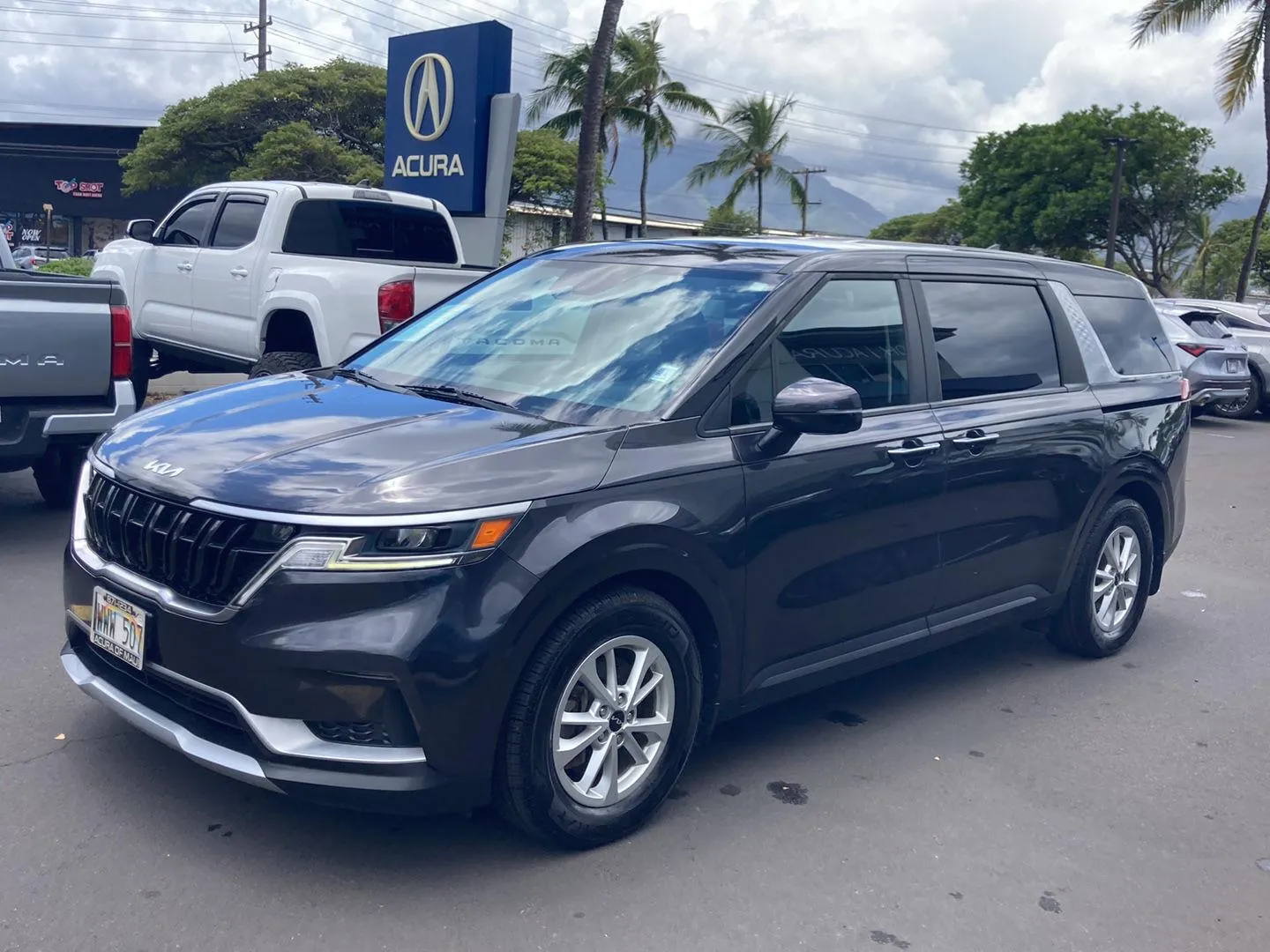 Gray 2024 Kia Carnival LX for sale in Kahului, HI