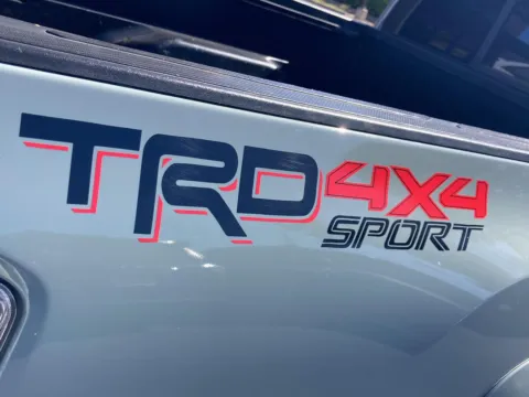 More photos of 2022 TOYOTA TACOMA at Acura of Maui, HI