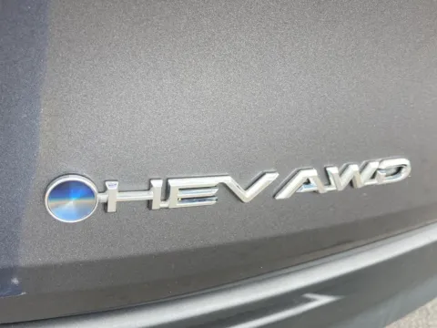 More photos of 2025 Toyota Sienna XLE at Acura of Maui, HI