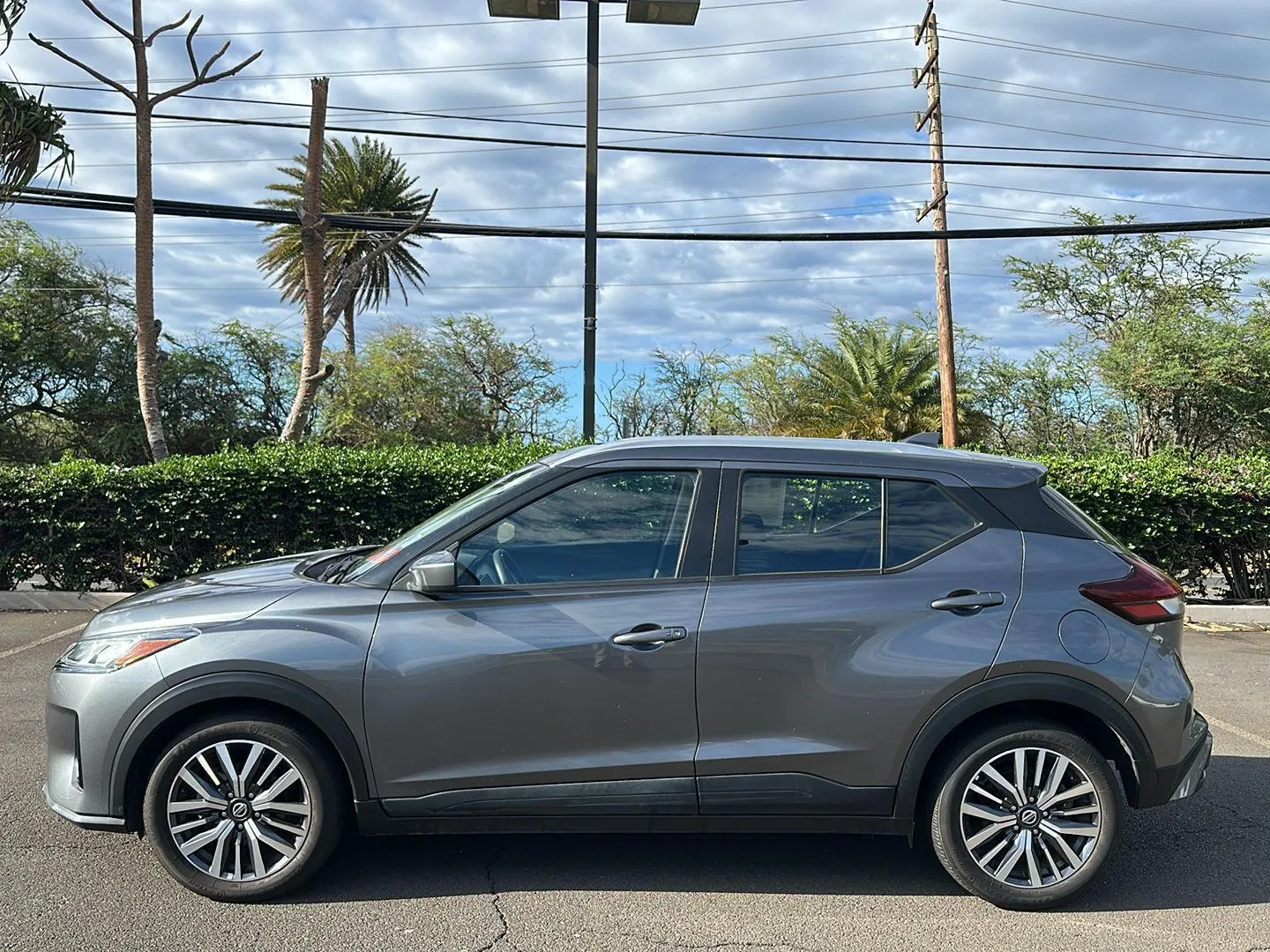 Used 2021 Nissan Kicks SV with VIN 3N1CP5CV5ML526004 for sale in Kahului, HI