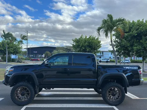 More photos of 2020 Toyota Tacoma TRD Off Road at Acura of Maui, HI
