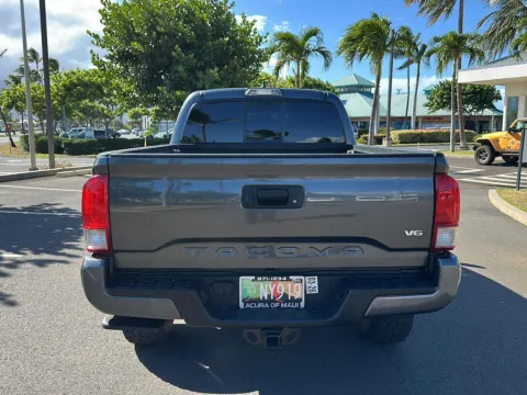 More photos of 2016 Toyota Tacoma TRD Sport at Acura of Maui, HI