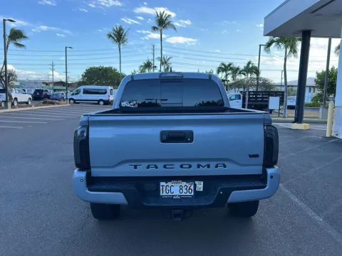 More photos of 2018 Toyota Tacoma TRD Off Road at Acura of Maui, HI