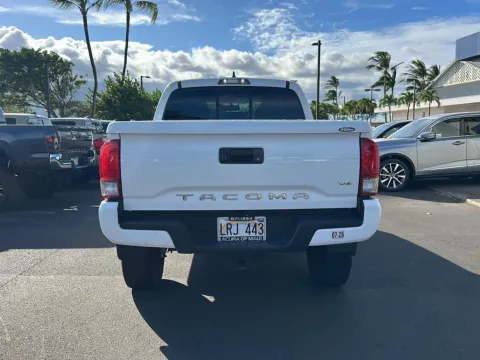 More photos of 2016 Toyota Tacoma TRD Off-Road at Acura of Maui, HI