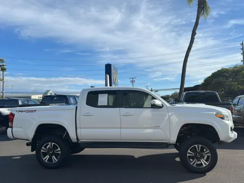 More photos of 2016 Toyota Tacoma TRD Off-Road at Acura of Maui, HI