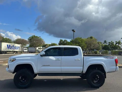 More photos of 2016 Toyota Tacoma TRD Off-Road at Acura of Maui, HI