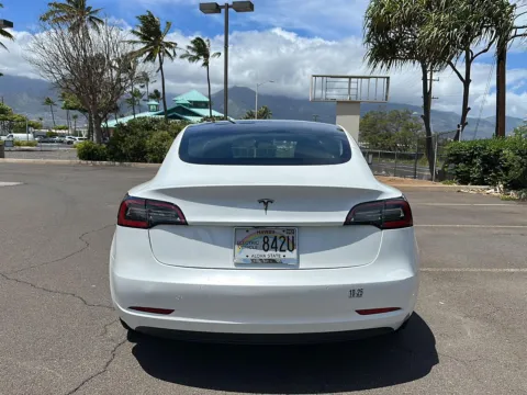 More photos of 2021 Tesla Model 3 Standard Range Plus at Acura of Maui, HI
