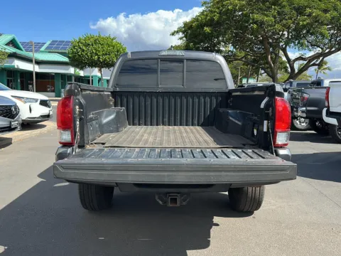 More photos of 2016 Toyota Tacoma TRD Off Road at Acura of Maui, HI