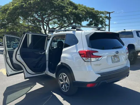More photos of 2021 Subaru Forester Premium at Acura of Maui, HI