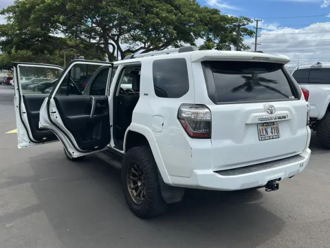 More photos of 2021 Toyota 4Runner SR5 Premium at Acura of Maui, HI