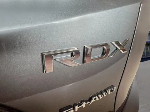 More photos of 2025 Acura RDX w/Technology Package at Acura of Maui, HI