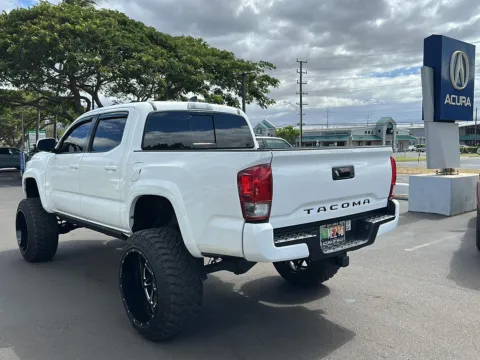 More photos of 2022 Toyota Tacoma TRD Sport at Acura of Maui, HI