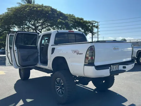 More photos of 2011 Toyota Tacoma PreRunner V6 at Acura of Maui, HI