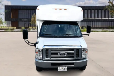 Photos of 2019 Ford E350 for sale in Cave Springs, AR at Master's Transportation - Bentonville