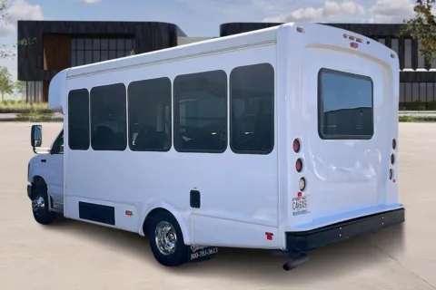 Photos of 2019 Ford E350 for sale in Cave Springs, AR at Master's Transportation - Bentonville