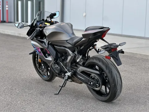 More photos of 2024 Yamaha YZF R7 at Strictly Powersports, CO