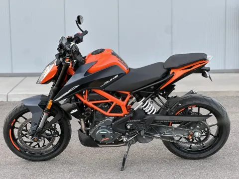 More photos of 2023 KTM 390 Duke at Strictly Powersports, CO