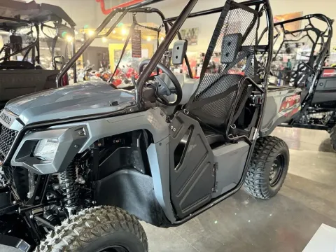 Photos of 2025 Honda Pioneer 520 for sale in Pueblo West, CO at Strictly Powersports