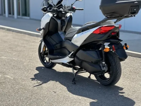 More photos of 2018 Yamaha XMAX at Strictly Powersports, CO
