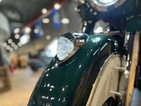 More photos of 2020 Indian Motorcycle Chieftain® Classic Icon Series Metallic Jade/Pearl White at Strictly Powersports, CO