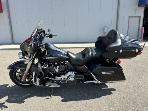 More photos of 2019 Harley-Davidson FLHTK - Ultra Limited at Strictly Powersports, CO