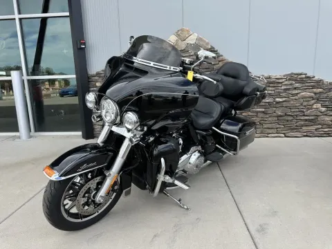 Another view of 2017 Harley-Davidson FLHTK - Ultra Limited for sale in Pueblo West, CO at Strictly Powersports