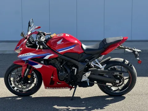 More photos of 2025 Honda CBR650R E-Clutch at Strictly Powersports, CO