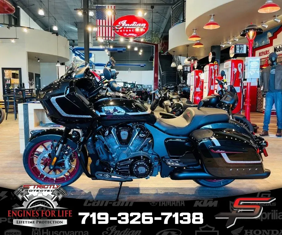 Unknown 2024 Indian Motorcycle Challenger® Elite Charcoal Candy/Black Candy for sale in Pueblo West, CO