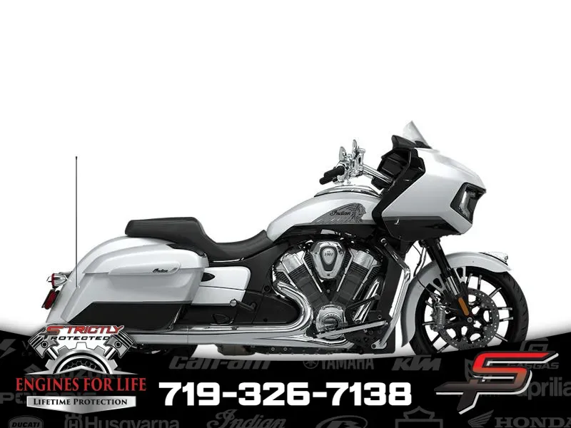 2024 Indian Motorcycle Challenger® Limited w/PowerBand Audio Package Ghost White Metallic for sale in Pueblo West, CO