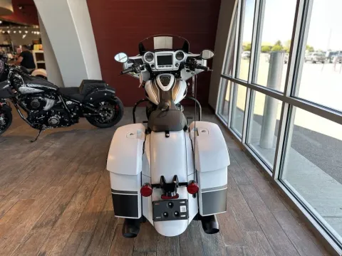 More photos of 2024 Indian Motorcycle Chieftain® Dark Horse® Ghost White Metallic Smoke at Strictly Powersports, CO