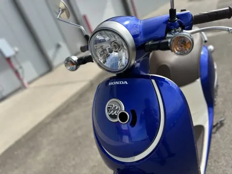 More photos of 2024 Honda Metropolitan at Strictly Powersports, CO