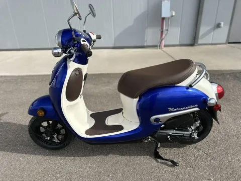 More photos of 2024 Honda Metropolitan at Strictly Powersports, CO