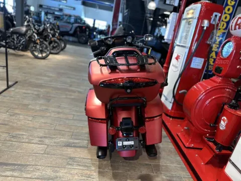 More photos of 2025 Indian Motorcycle Roadmaster® PowerPlus Dark Horse® 112 w/PowerBand Sunset Red Smoke at Strictly Powersports, CO