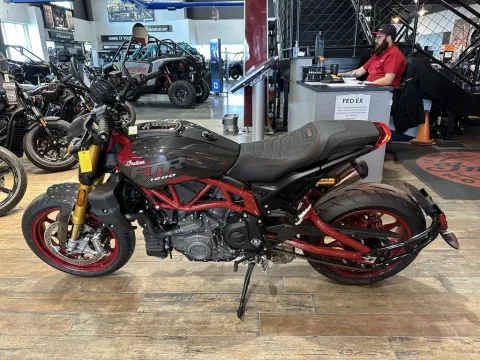 More photos of 2024 Indian Motorcycle FTR R Carbon Carbon Fiber at Strictly Powersports, CO